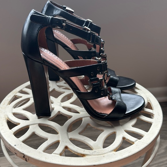 ALAIA Elegant Black Strappy Heels- sz 38 - Picture 3 of 6